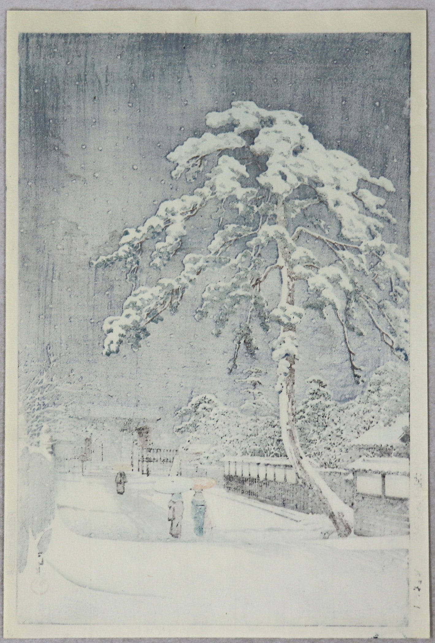 Snowy day at Honmon-ji Temple in Ikegami by Kawase Hasui / Jour neigeux au temple Honmon-ji dans le quartier d'Ikegami