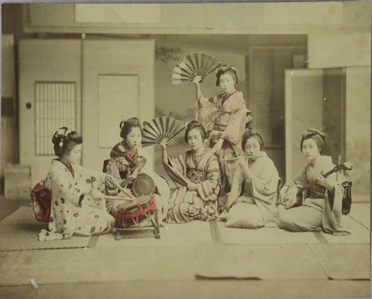 Maiko and Geiko